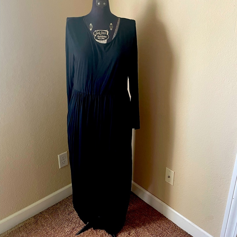 Black maxi dress with pockets